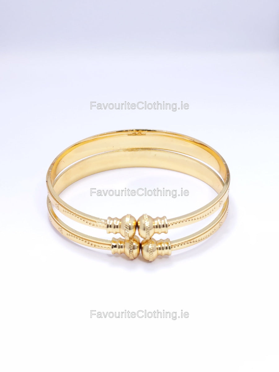 Gold Tone Engraved Detail Bangle Bracelet Set