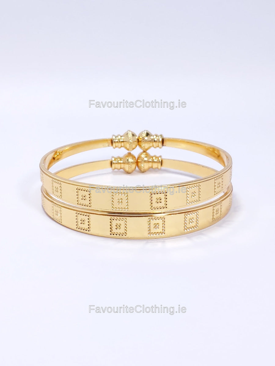 Gold Tone Square Design Bangle Bracelet Set