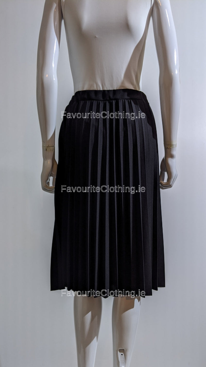 Black Pleated Knee Length Skirt