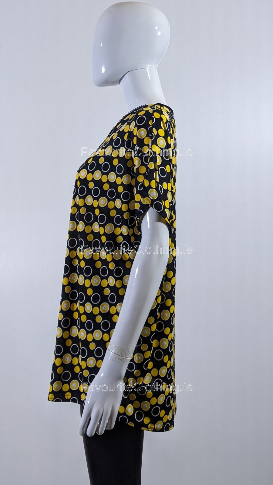 Black & Yellow Spotted Print Loose Zip Top